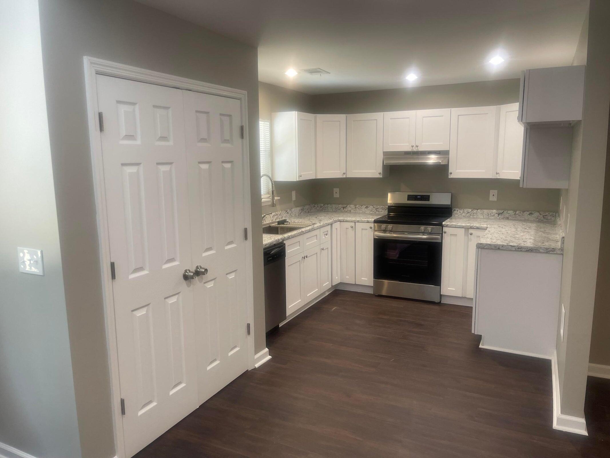 544 Old Milledgeville Road Thomson, GA 30824 - Photo 5 of 18 kitchen