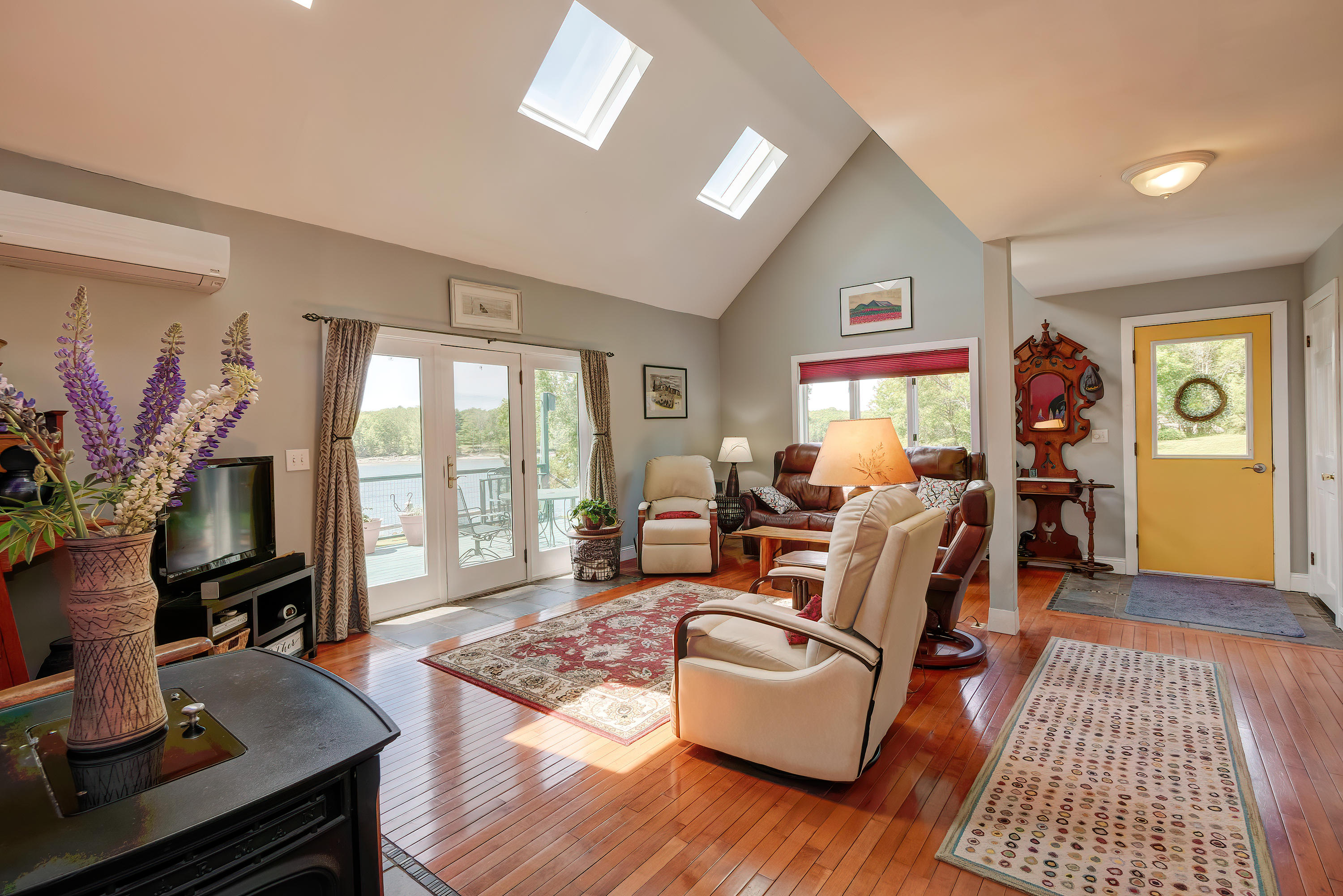 Deep ocean frontage, 15 Olde Mine Rd, ME