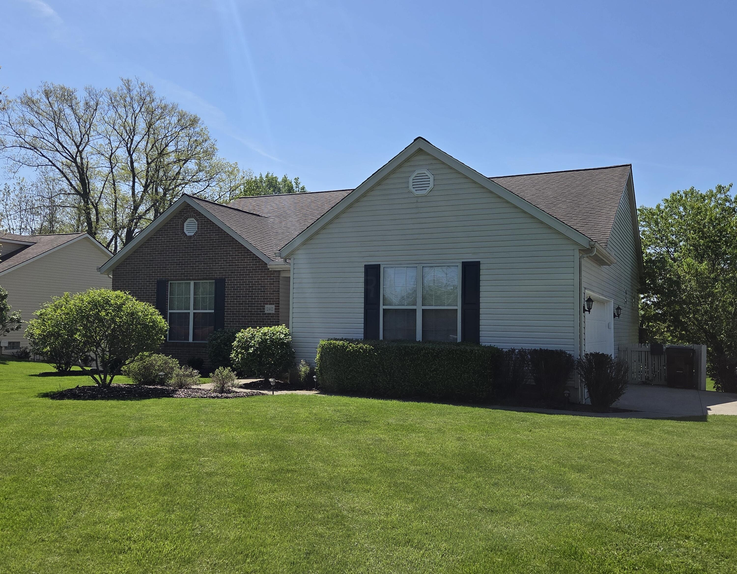 240 Jefferson Ridge Drive Pataskala, OH 43062 - Photo 3 of 49 20250430_113636
