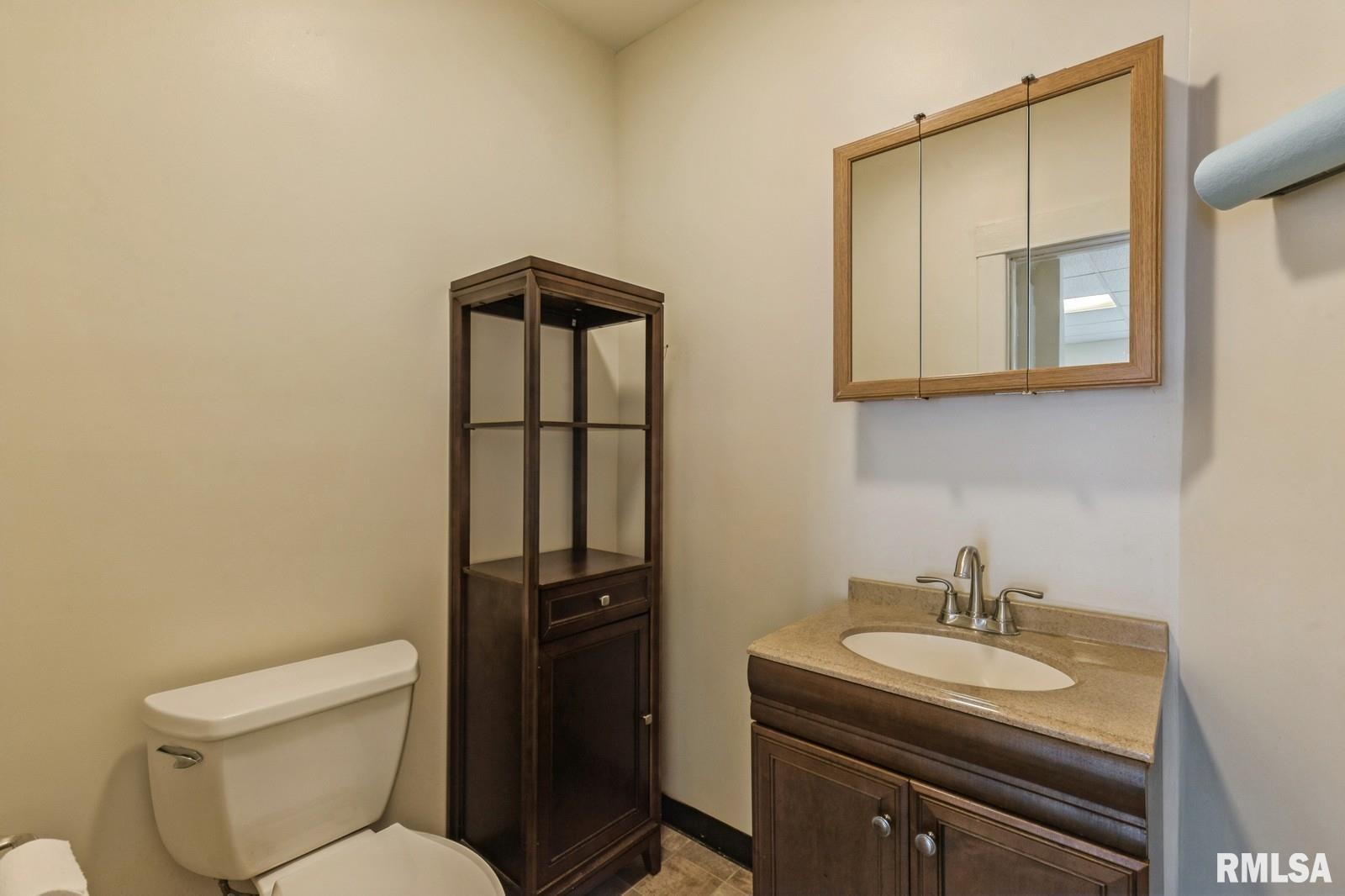 1915 3rd Street Moline, IL 61265 - Photo 11 of 20 Gallery Image 11