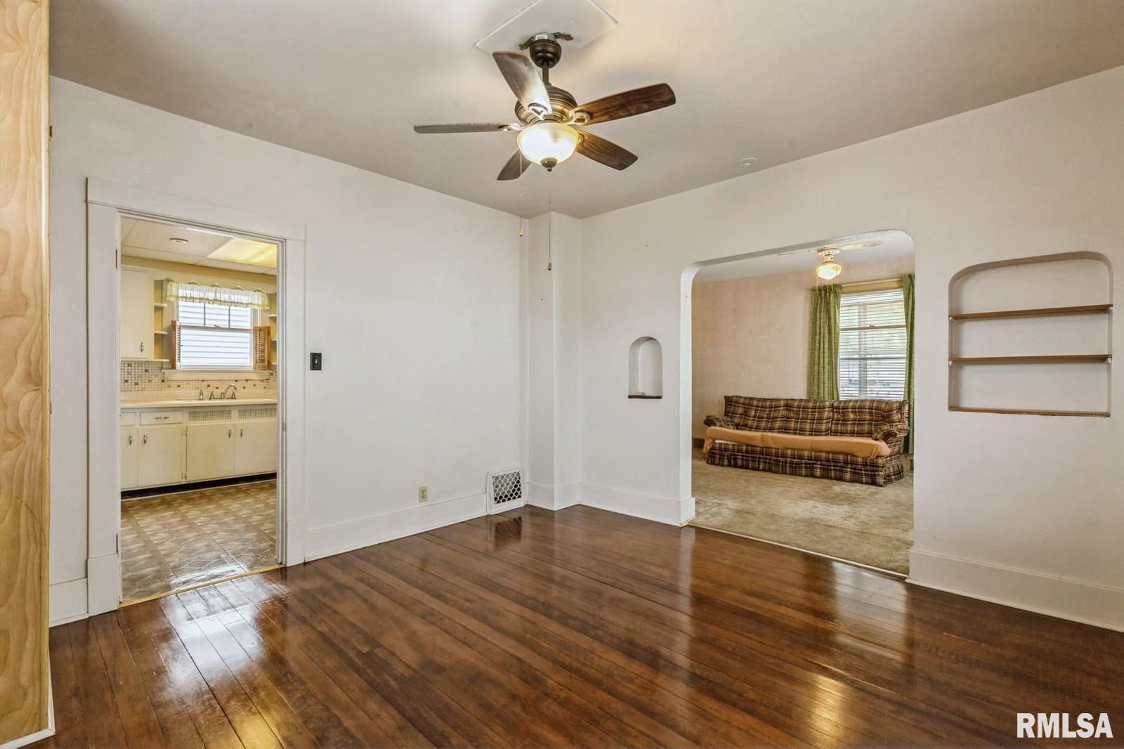 1915 3rd Street Moline, IL 61265 - Photo 8 of 20 Gallery Image 8