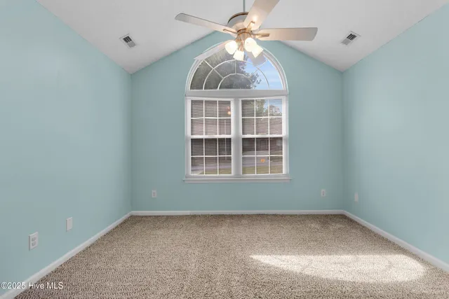 $395,000 | 305 Drake Landing, New Bern, NC 28560