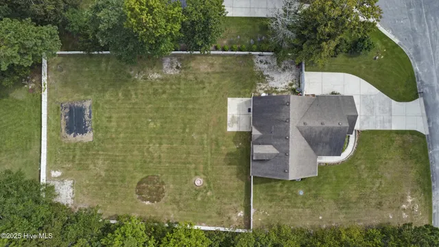 $395,000 | 305 Drake Landing, New Bern, NC 28560