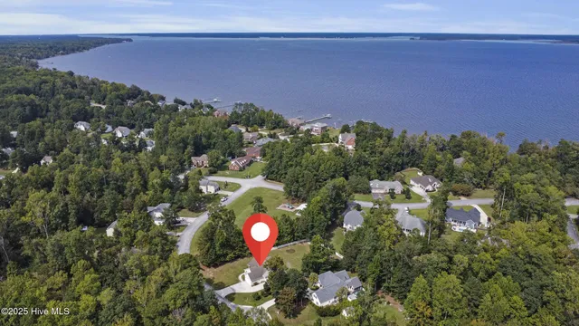 $395,000 | 305 Drake Landing, New Bern, NC 28560