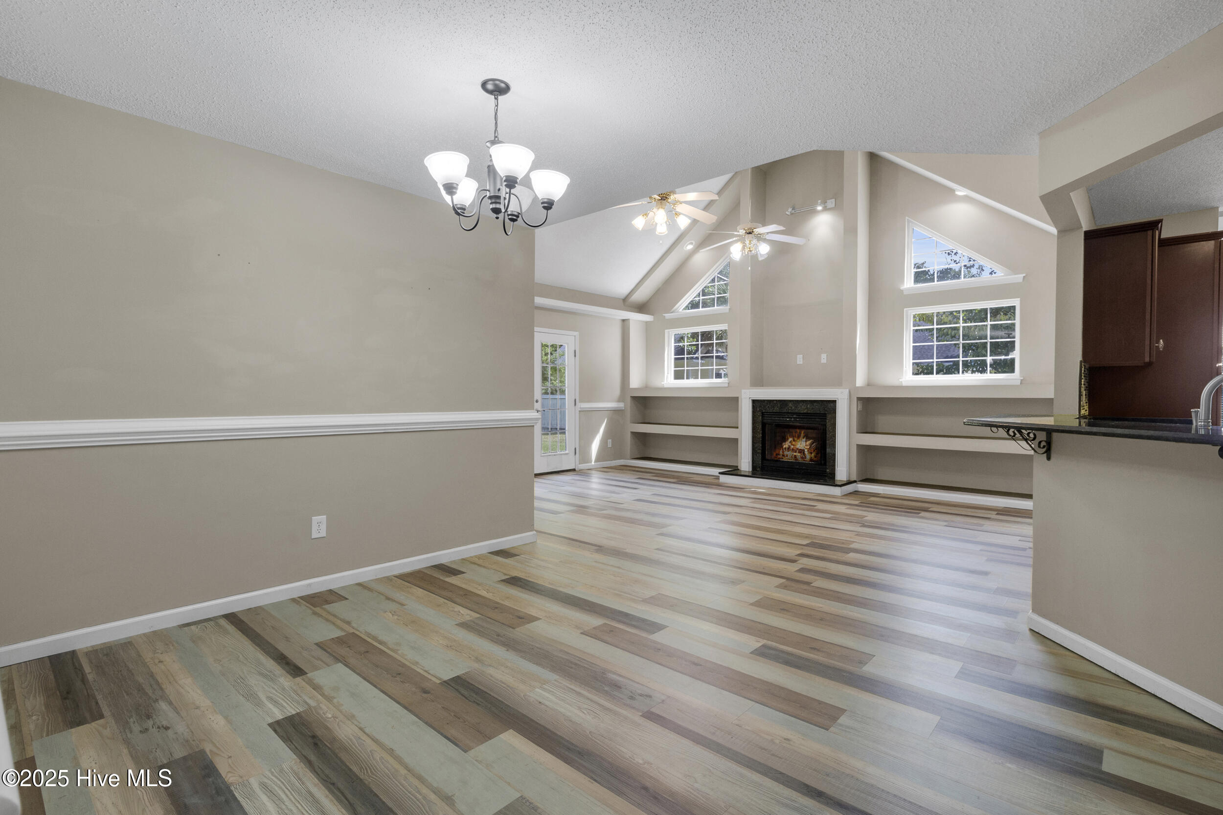 305 Drake Landing New Bern, NC 28560 - Photo 5 of 42 4_10