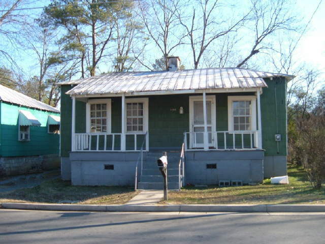 1204 Ave B Rome, GA 30165 - Photo 1 of 1 a front view of a house
