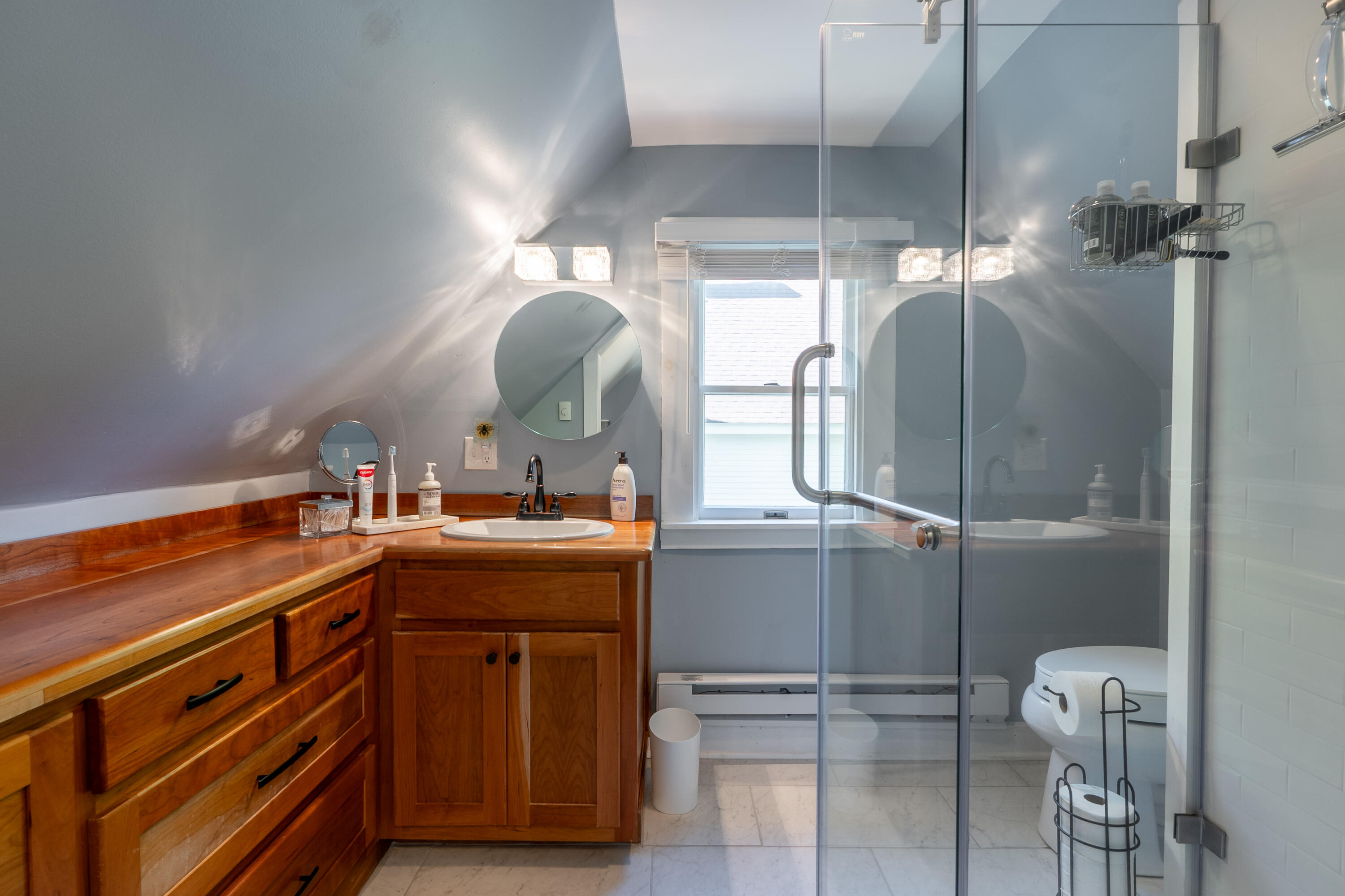 538 Ocean Point Road Boothbay, ME 04544 - Photo 18 of 40 Second Floor Bath A
