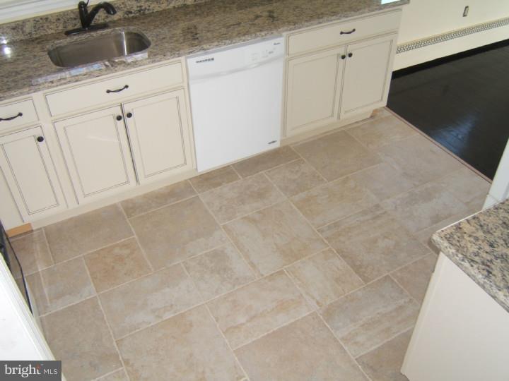 24 Cedarcroft Road Gibbsboro, NJ 08026 - Photo 3 of 14