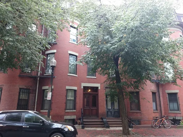 $4,850 | 104 Chandler Street, Unit 3, Boston, MA 02116