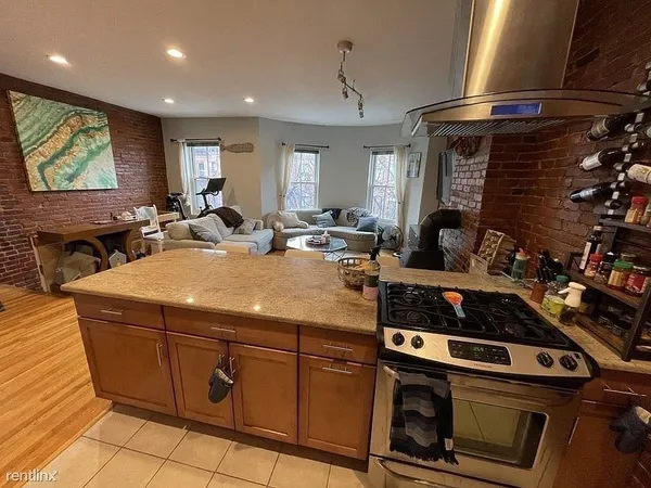 $4,850 | 104 Chandler Street, Unit 3, Boston, MA 02116