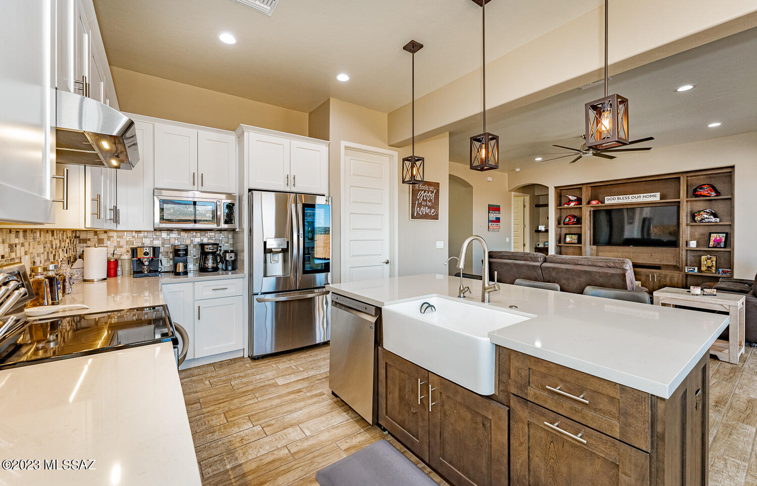 1094 Vista De Los Alamos Rio Rico, AZ 85648 - Photo 9 of 50 Gallery Image 9