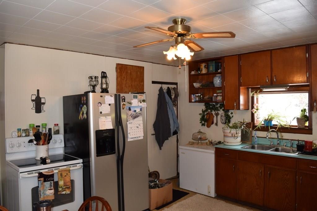 194 Riverside Road Vanderbilt, PA 15486 - Photo 2 of 19