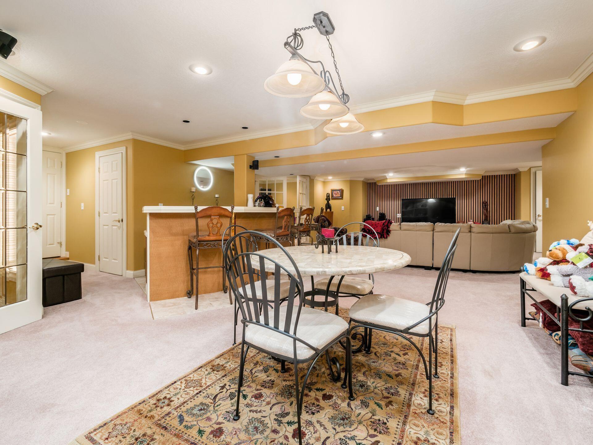 532 Old Farm Road Columbus, OH 43213 - Photo 52 of 75 Rec Room