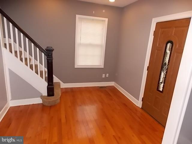 5501 Pilgrim Road Baltimore, MD 21214 - Photo 5 of 21 Foyer