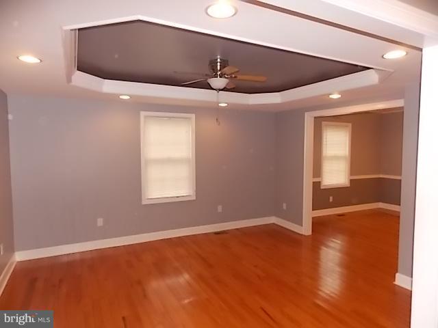 5501 Pilgrim Road Baltimore, MD 21214 - Photo 7 of 21 Living Room