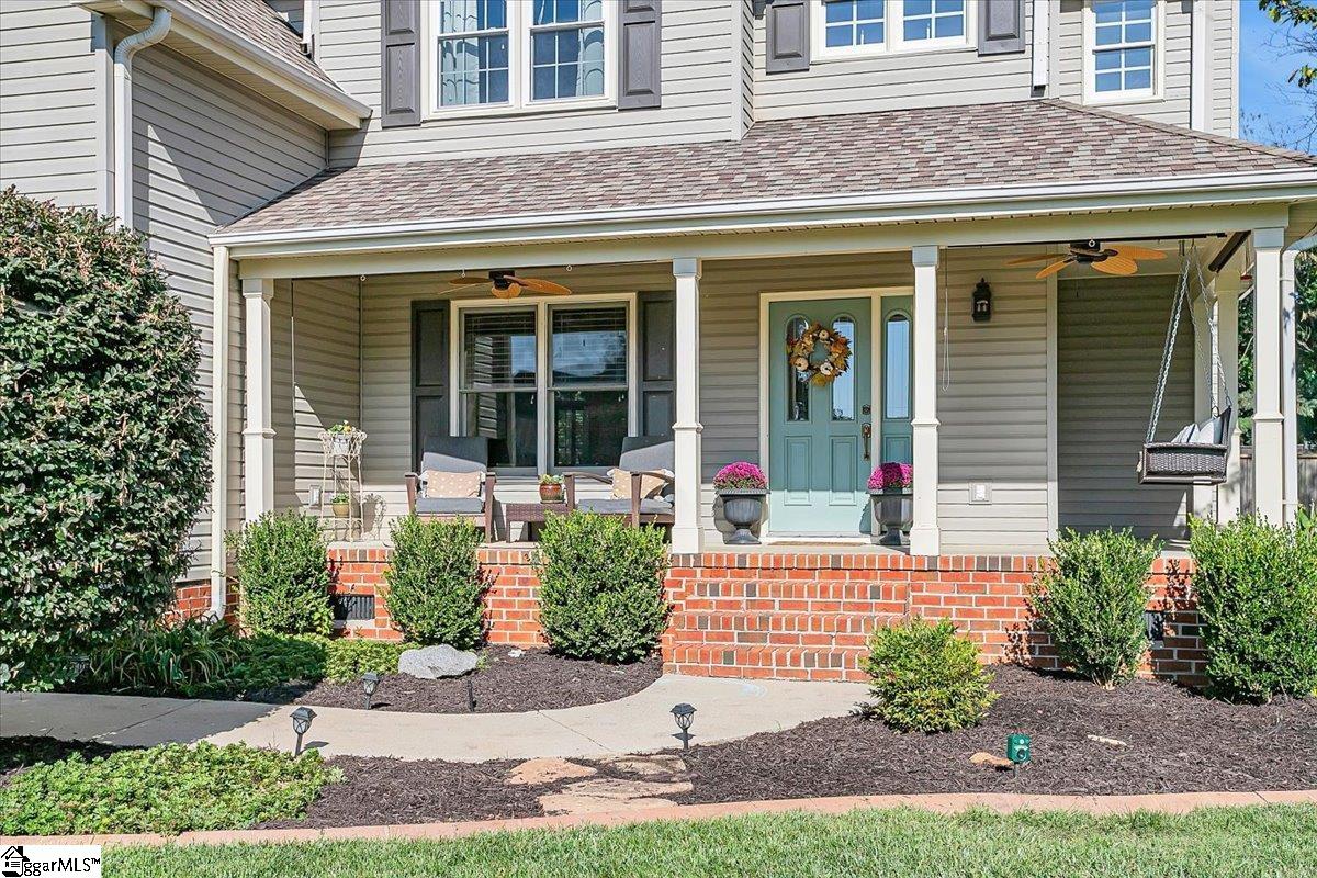 110 Spring Lake Loop Simpsonville, SC 29681 - Photo 3 of 36
