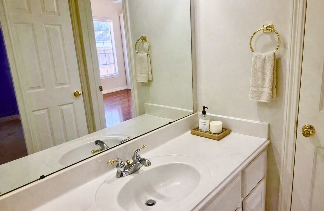 4402 Water Elm Way Houston, TX 77059 - Photo 15 of 16
