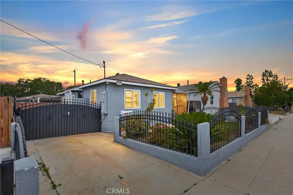 $879,900 | 6535 Downey Avenue, Long Beach, CA 90805