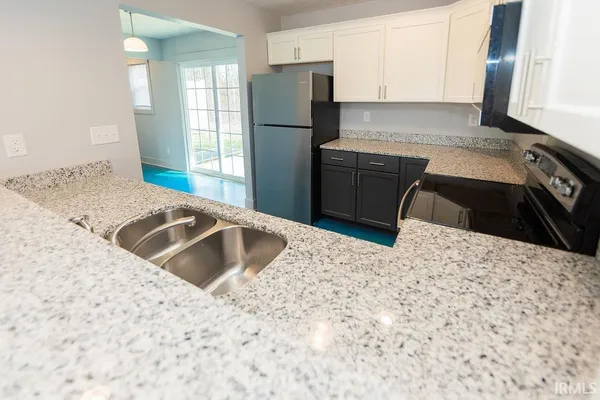 $2,100 | 1150 West Rangeview Circle, Bloomington, IN 47403