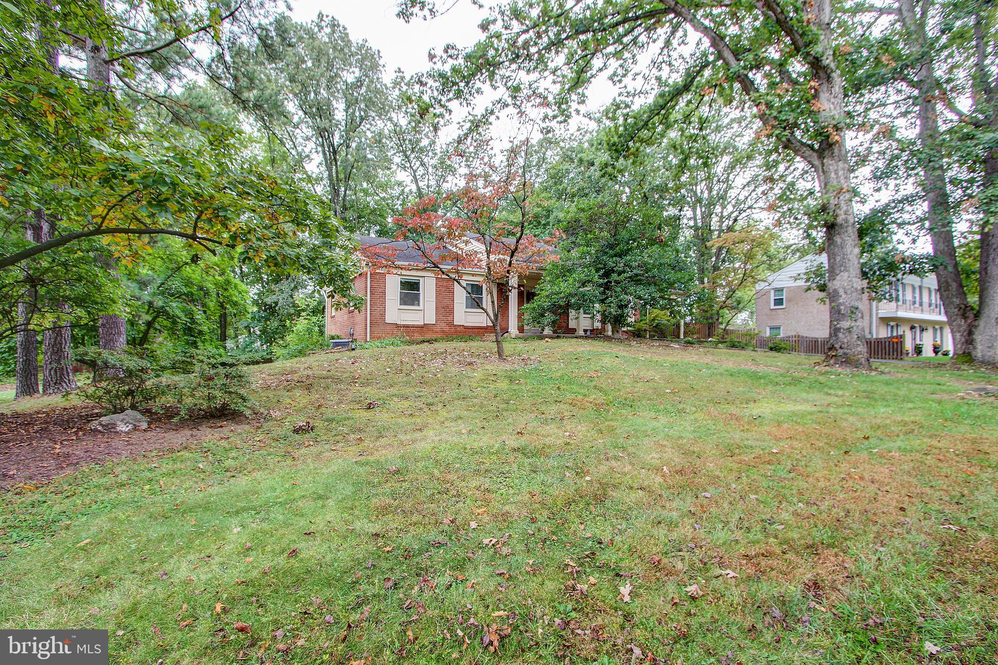 1591 Kimblewick Road Potomac, MD 20854 - Photo 2 of 39