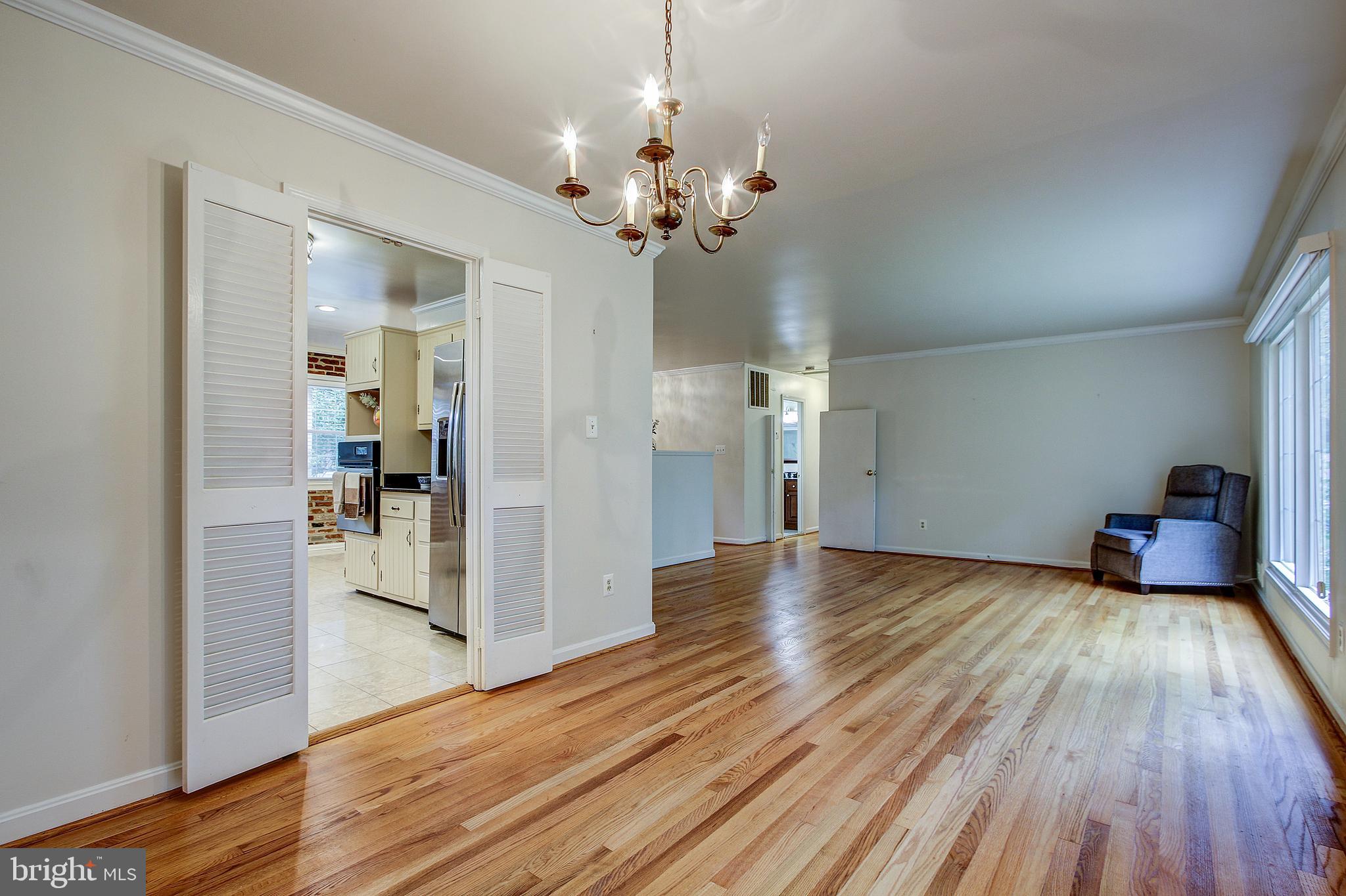 1591 Kimblewick Road Potomac, MD 20854 - Photo 11 of 39