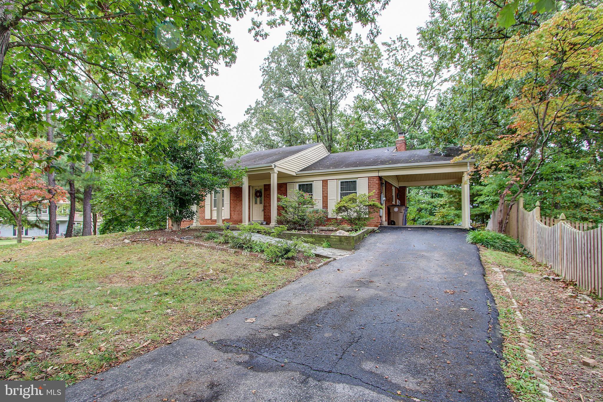 1591 Kimblewick Road Potomac, MD 20854 - Photo 3 of 39