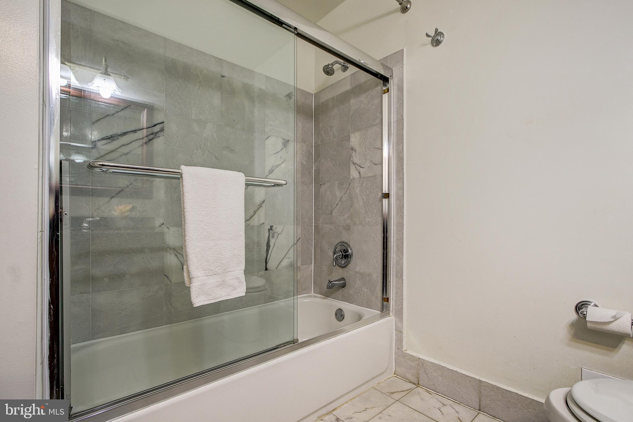 1591 Kimblewick Road Potomac, MD 20854 - Photo 21 of 39