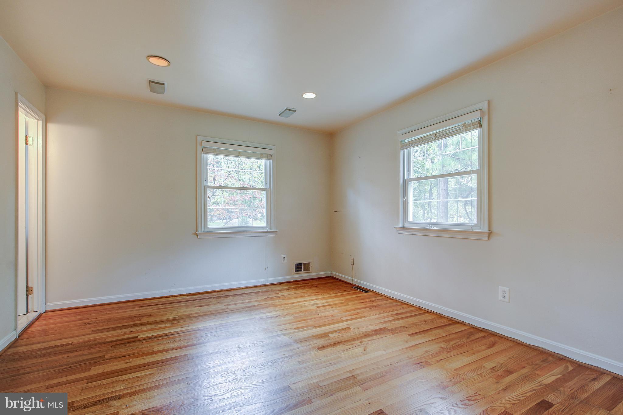 1591 Kimblewick Road Potomac, MD 20854 - Photo 22 of 39