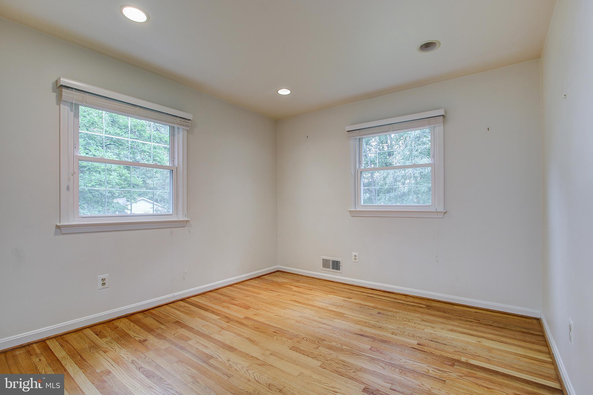 1591 Kimblewick Road Potomac, MD 20854 - Photo 26 of 39