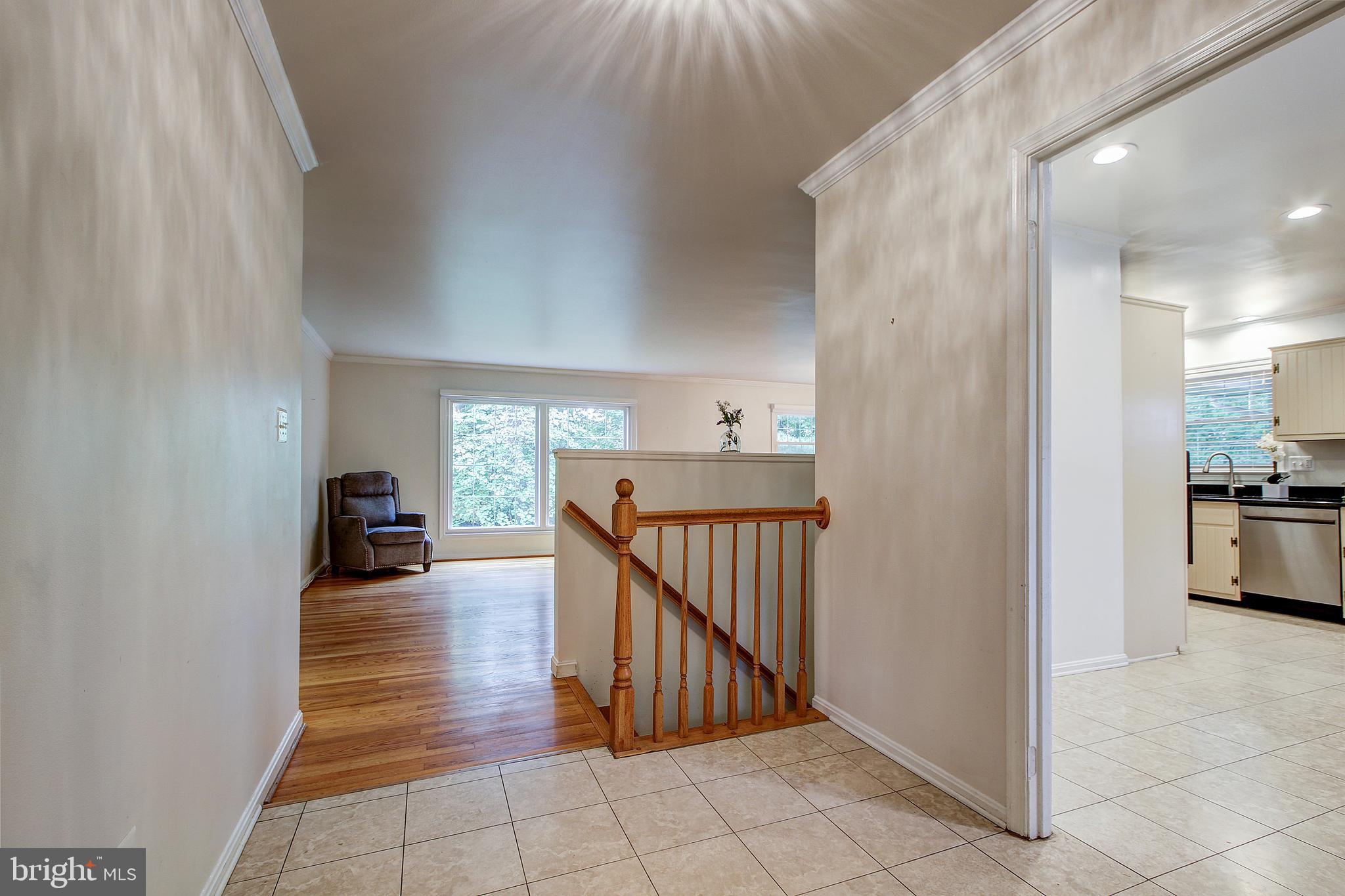 1591 Kimblewick Road Potomac, MD 20854 - Photo 5 of 39