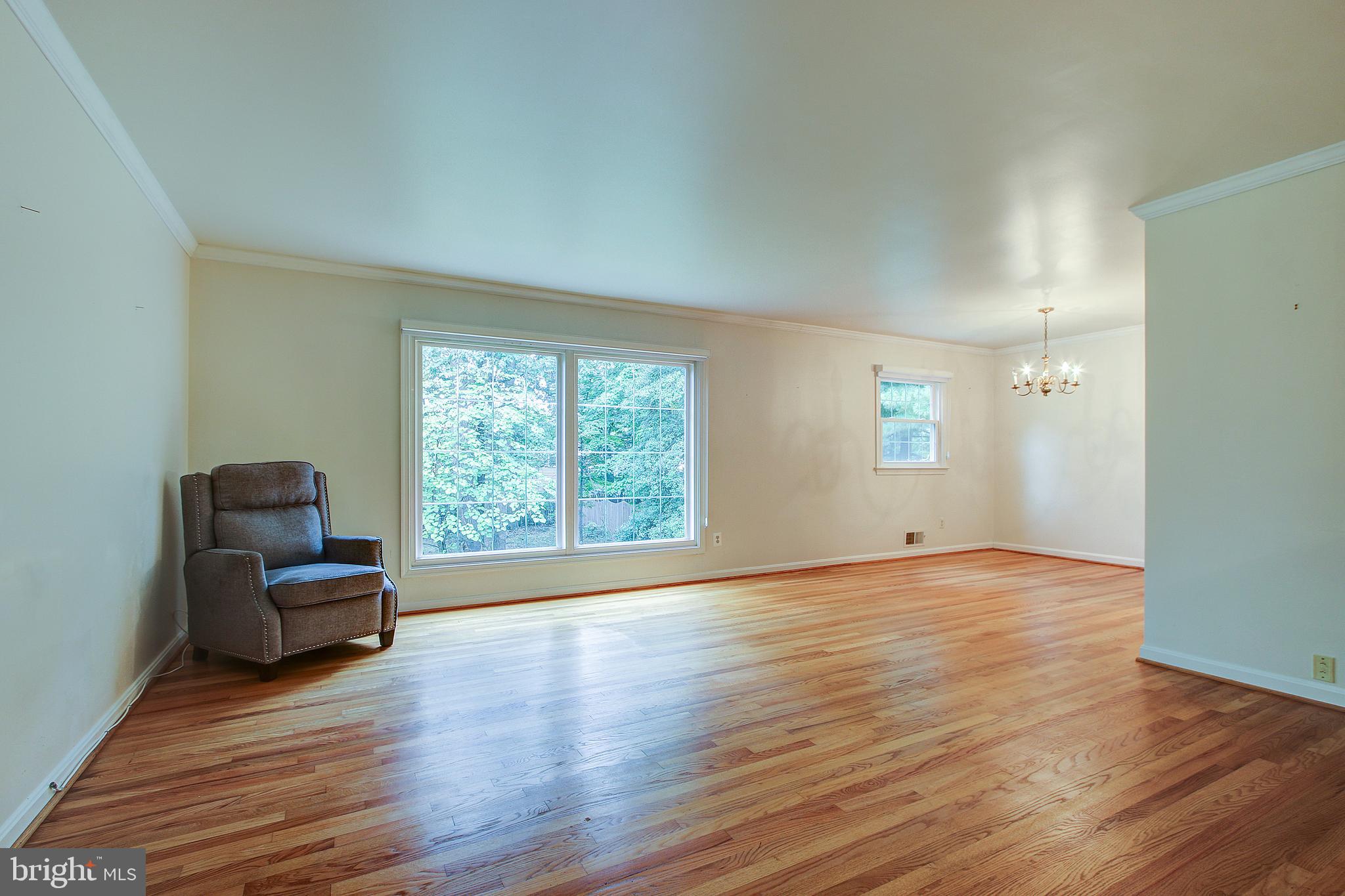 1591 Kimblewick Road Potomac, MD 20854 - Photo 7 of 39