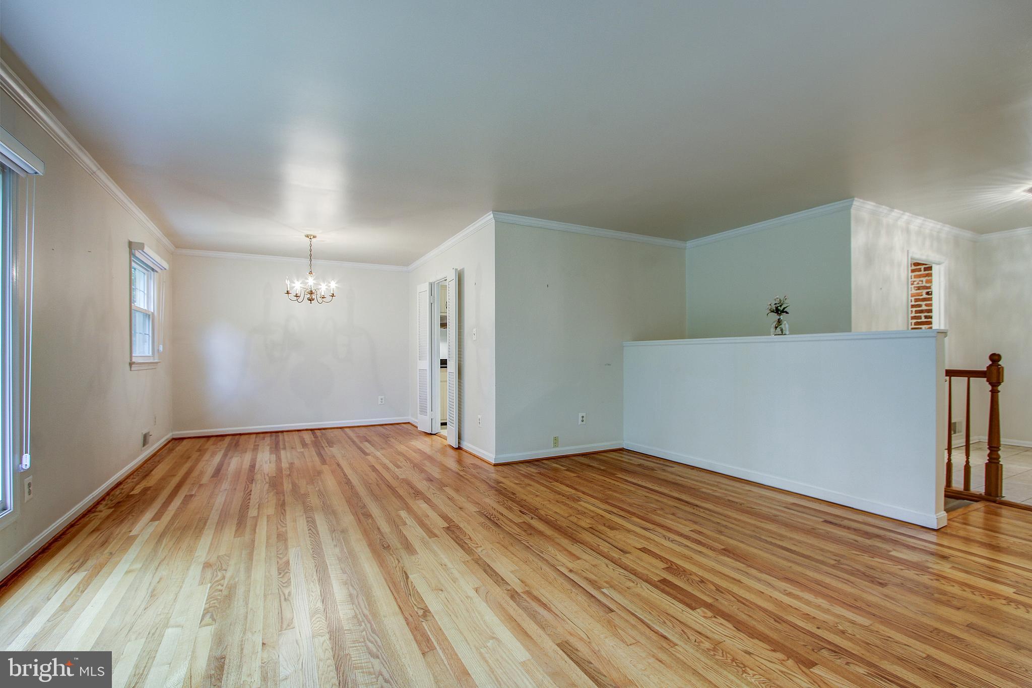 1591 Kimblewick Road Potomac, MD 20854 - Photo 9 of 39