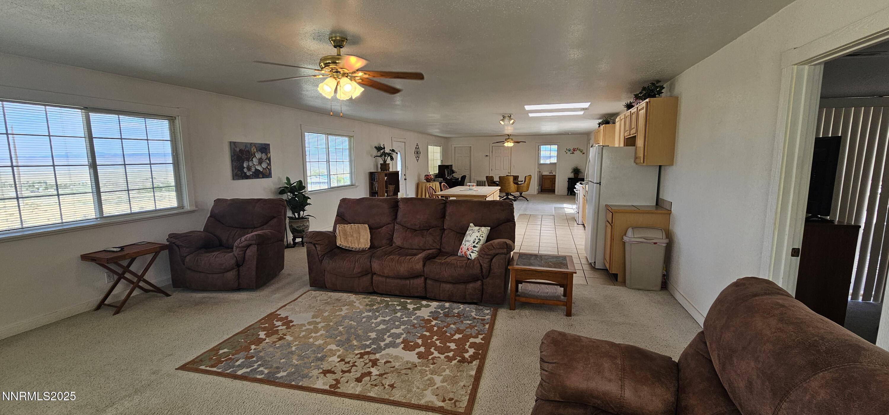 155 James Court Kingston, NV 89310 - Photo 28 of 47 Great Room