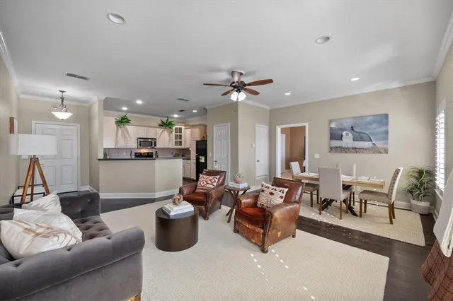 $199,900 | 603 West 6th Avenue, Unit 203, Corsicana, TX 75110