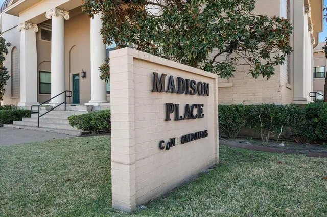 $199,900 | 603 West 6th Avenue, Unit 203, Corsicana, TX 75110