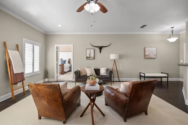 $199,900 | 603 West 6th Avenue, Unit 203, Corsicana, TX 75110