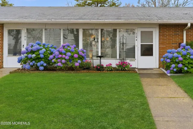 $169,900 | 318 D Coventry Court, Lakewood, NJ 08701