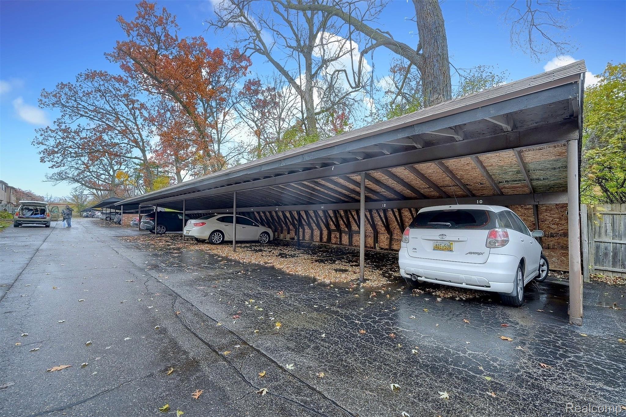 3116 Summers Road Keego Harbor, MI 48320 - Photo 25 of 25 25-Carport.jpg