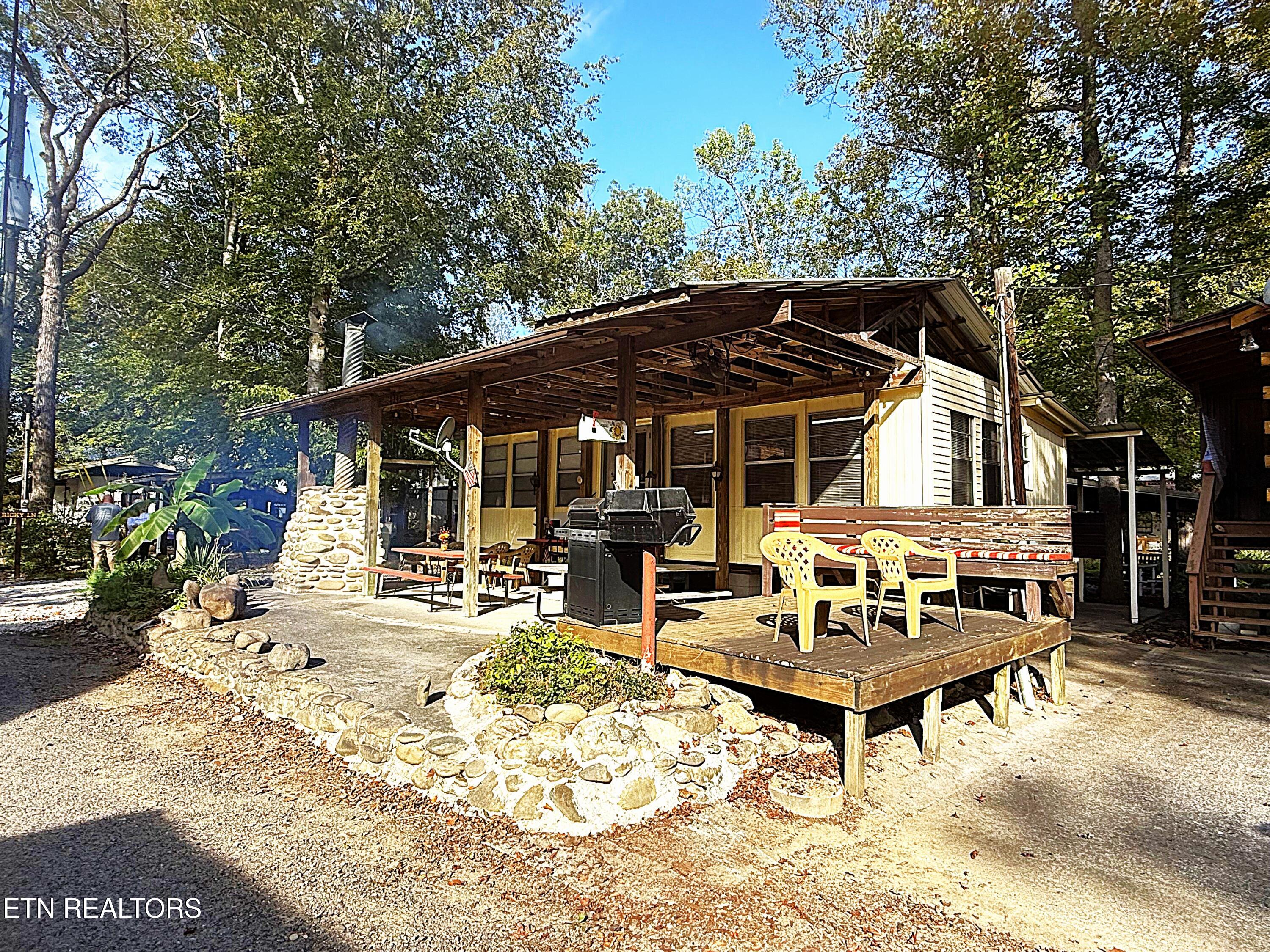 7915 Carnes Road Townsend, TN 37882 - Photo 12 of 20 16