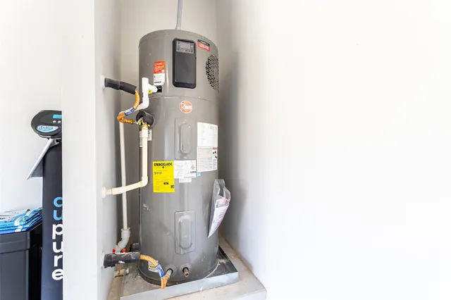 $2,800 | 2219 Grapewood Lane, Katy, TX 77494