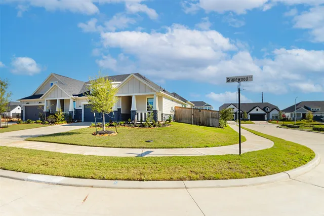 $2,800 | 2219 Grapewood Lane, Katy, TX 77494