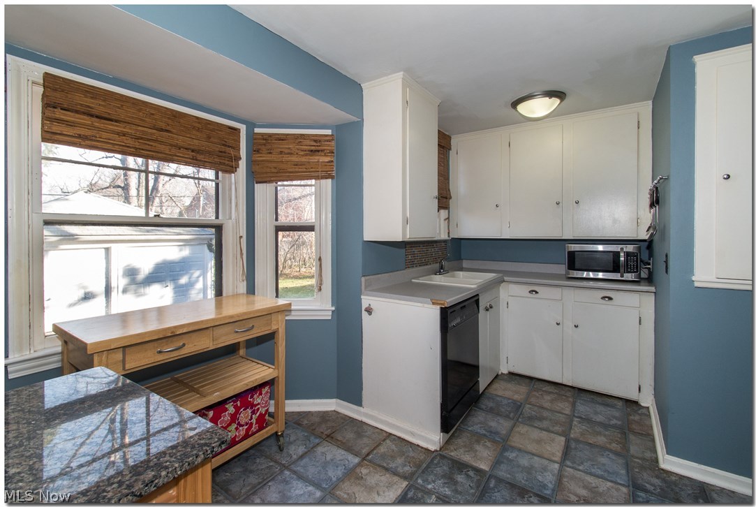 3537 Boynton Road Cleveland Heights, OH 44121 - Photo 9 of 22