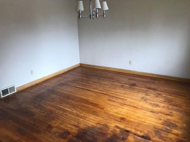 328 Rockfield Road Pittsburgh, PA 15243 - Photo 3 of 10