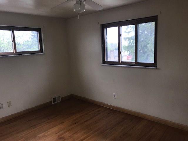 328 Rockfield Road Pittsburgh, PA 15243 - Photo 8 of 10