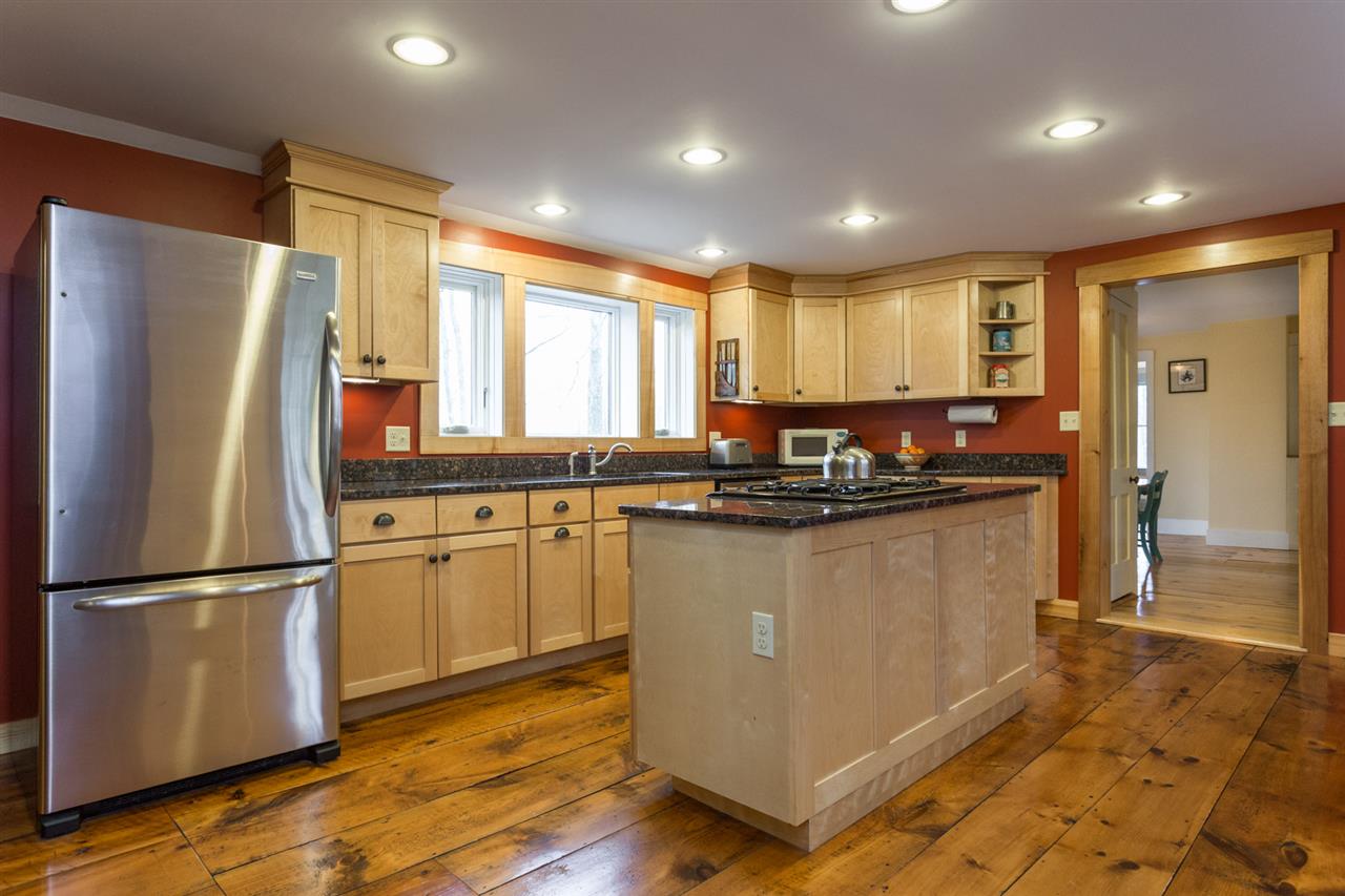 41 Griffin Road Deerfield, NH 03037 - Photo 5 of 38 Gallery Image 5