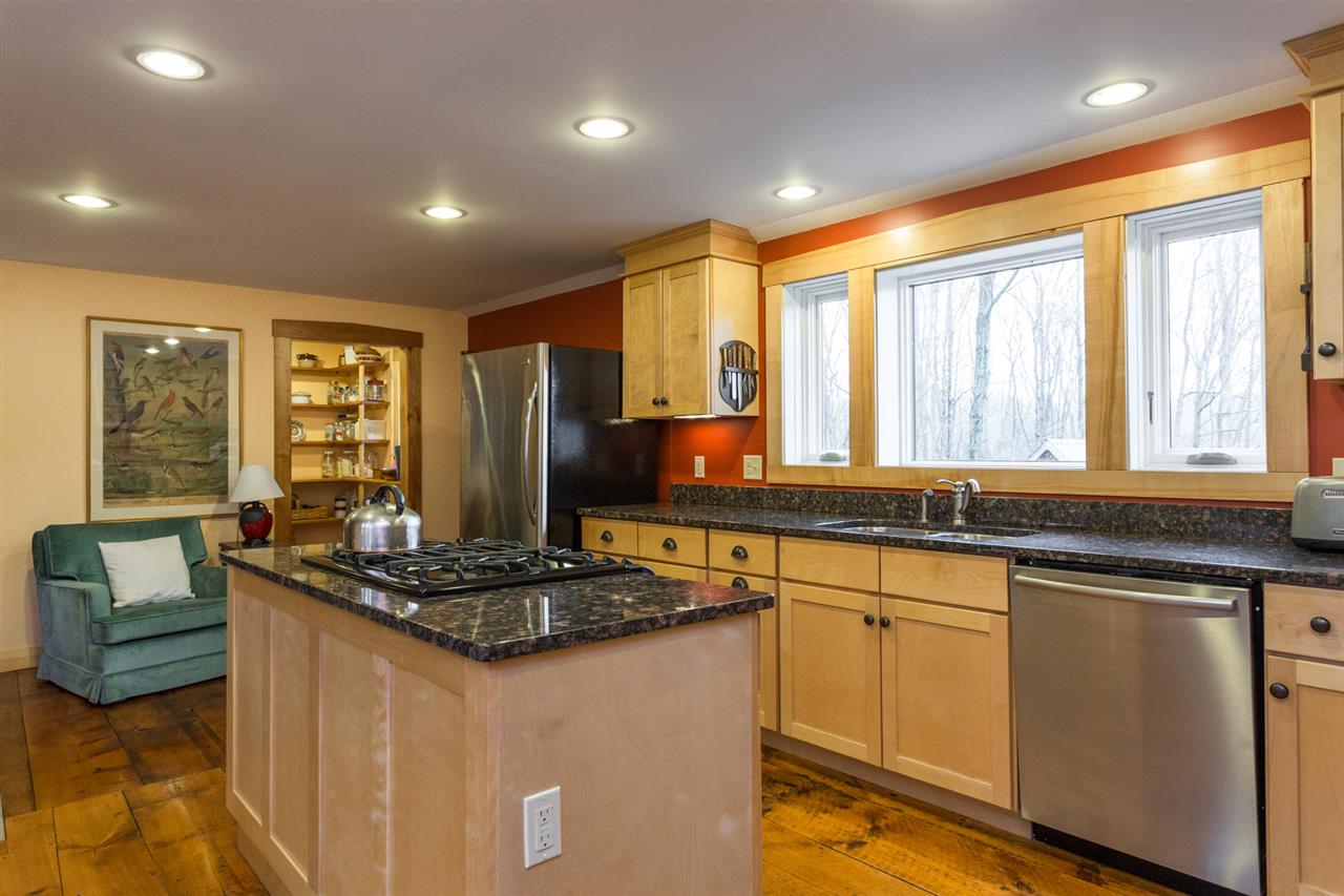 41 Griffin Road Deerfield, NH 03037 - Photo 7 of 38 Gallery Image 7