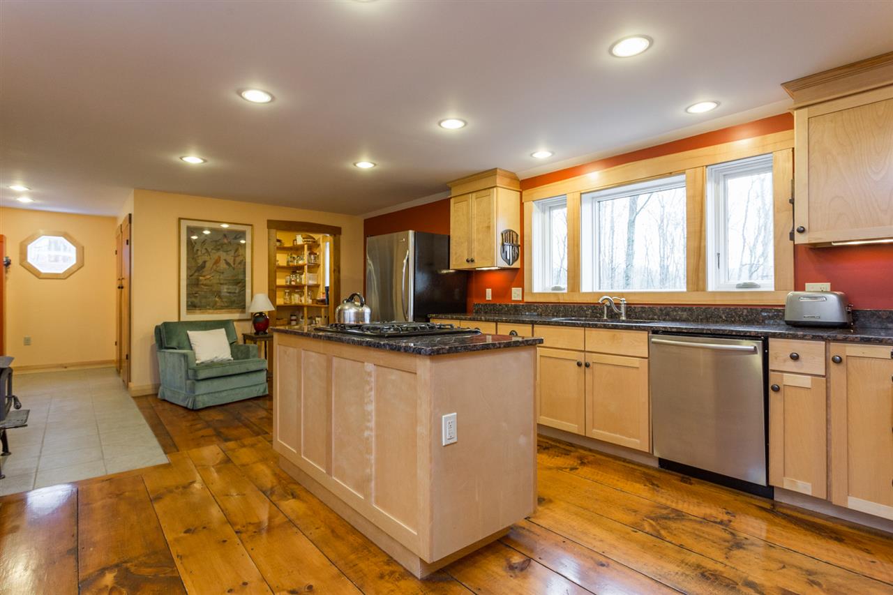 41 Griffin Road Deerfield, NH 03037 - Photo 8 of 38 Gallery Image 8