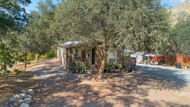 40798 Meadow Drive Three Rivers, CA 93271 - Photo 2 of 30 DJI 0054-035-006-666x374