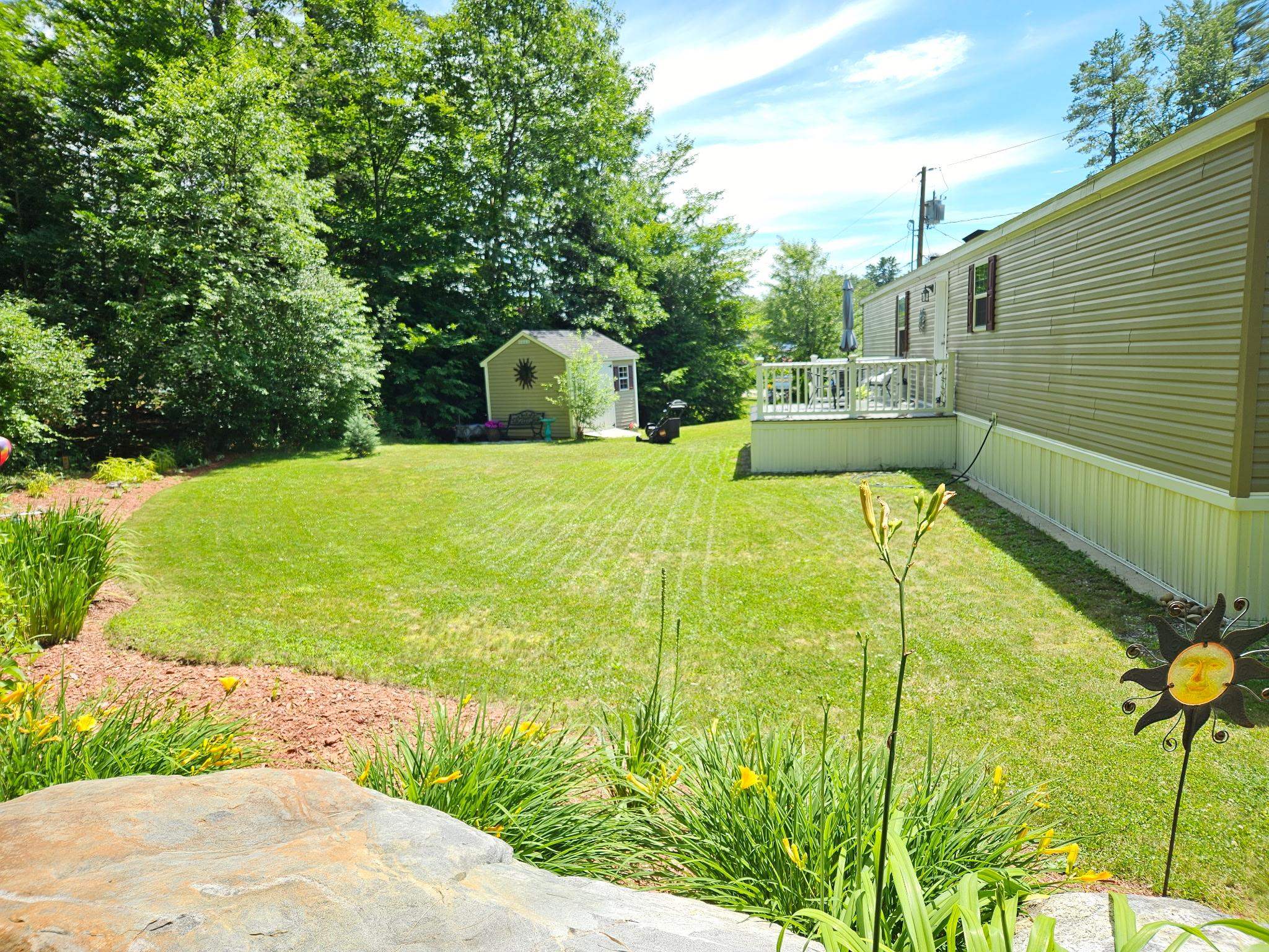 4 Hemlock Road Tilton, NH 03276 - Photo 2 of 10
