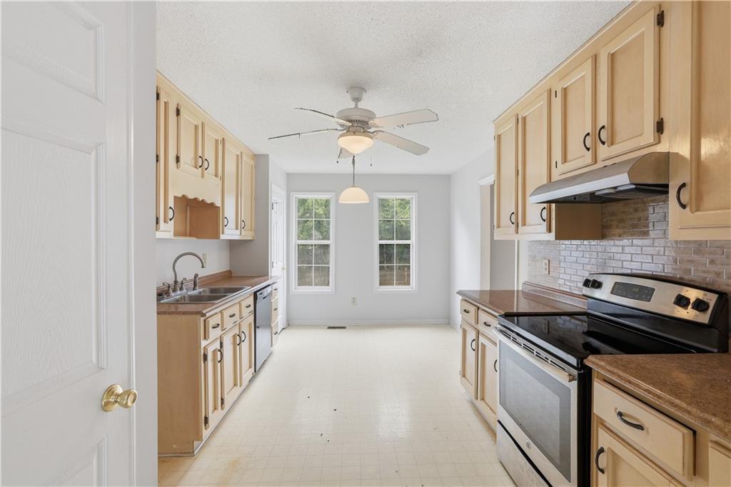 4790 Ewing Road Austell, GA 30106 - Photo 4 of 25
